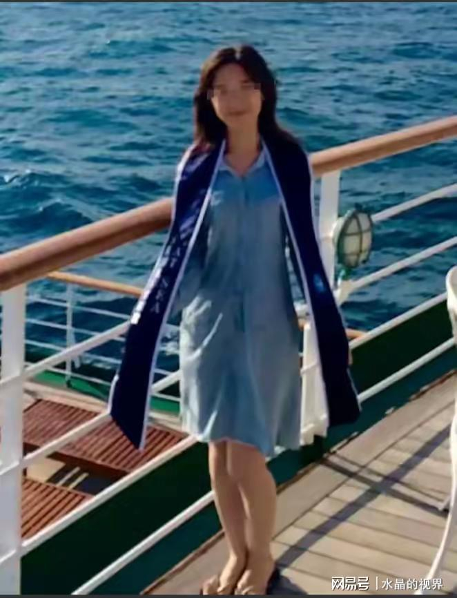 杠杆炒股爆仓_中金公司收入下降_金融行业高薪工作