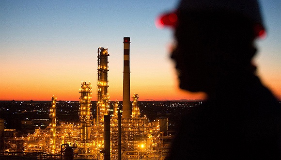 伪造简历揭露原油现货乱象：记者暗访六家公司，求职者张晓道出行业真相